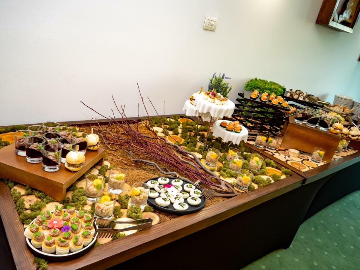Complex Silva Hotel Bucureşti Ngoại thất bức ảnh